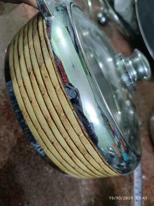 serving box with glass lid