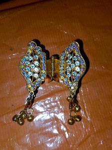 A Combo Of Beautiful Hair Accessories