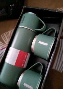 Stainless Steel Vaccum Flask  With 3 Cups - 500 Ml