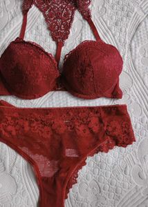 Maroon Plunge Front Closure Push Up Braset