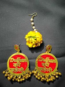 Floral Maang Tikka and Stunning Earrings