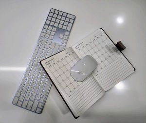 Free Shipping of Leather Diary (100% Premium)