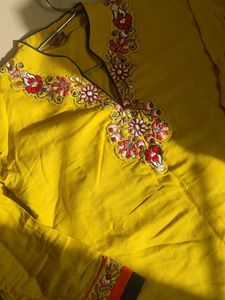 Collar Neck Embroided Kurti Set