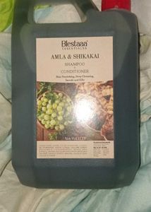 Blestaaa Amla & Shikakai Shampoo
