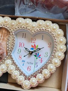 Beautiful Photo Frame With Clock