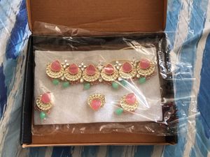 Zaveri Pearls Kundan Set