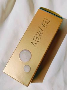 Lakme Hyaluronic Dewy Micro Essence