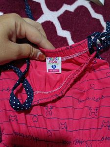 Baby Girl Sleeveless Romper Less Used