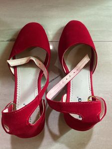 Lv Red Pointed Toe Heels , Stylish Colour Heel