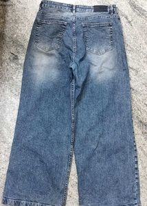 Unisex Baggy Jeans size 30-32