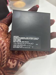 MAC Conceal &amp; Colour Pallet - Medium