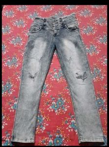 Stylish High-Waisted Denim Jeans