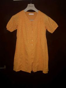 Yellow Eyelet Button-Down Top🌻🎧
