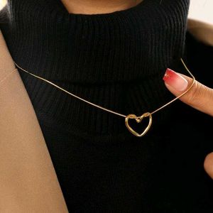 Hollow Heart Neck Chain