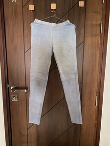 Blue Jeans Or Jegging / Legging