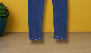 I@40 Size-32 Slim Jeans