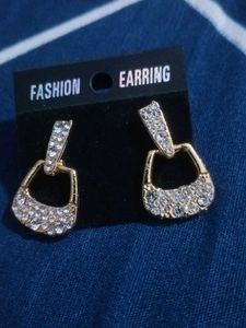 Earrings ✌️