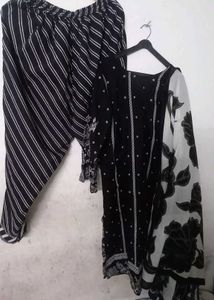 pakistani Black &amp; White Kurta Set