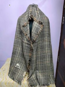 BURBERRY LONDON CLASSIC 100% CASHMERE VINTAGE SHAW