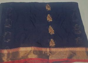 Elegant Black &amp; Gold Saree