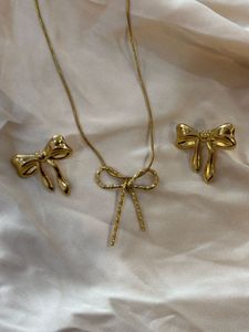 Anti Tarnish Gold Bow Necklace & Earring Set