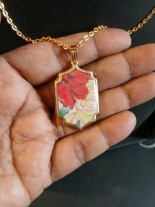 Floral Motif Shaped Porcelain Pendant Chain