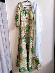 Elegant Anarkali Gown With Duppata And Pant 💗