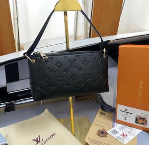 LV Handbags- Highly Demanding Black Is Available