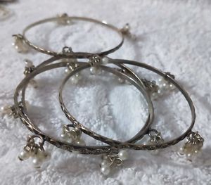 Pearl Silver Bangles - Set of 4