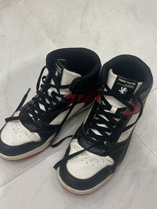 Red Tape Sneakers