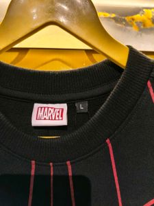 Marvel Oversized Down Shoulder Spider-Man!