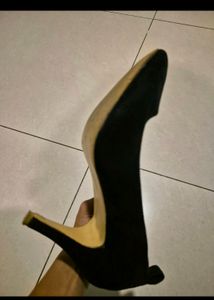 PRICE DROP On Dressberry Heels