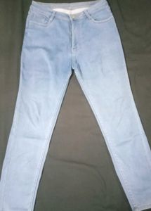 Light Wash Skinny Jeans