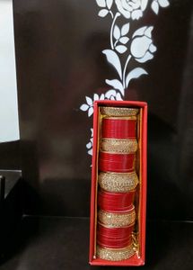 BEUTIFUL RED &amp; GOLDEN CHOODA SET