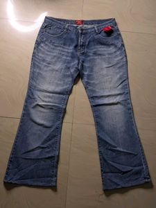 Stylish Flare Leg Jeans