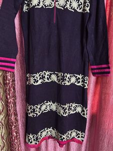 Embroidered Detail Knit Dress
