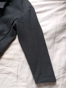 MEN COAT. MEDIUM SIZE