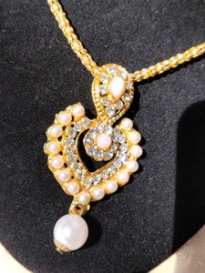 Vintage Pearl Necklace &amp; Earring Set