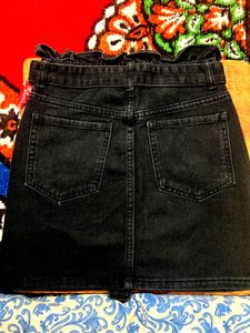 Stylish Black Denim Mini Skirt