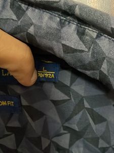 Men Shirt New Condition Medium Size Me