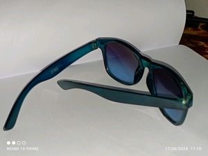 RAY-BAN SUNGLASSES Unused