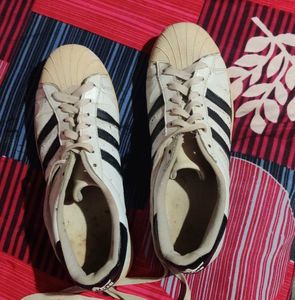 Adidas Sneakers