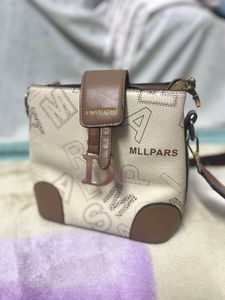 Stylish Patterned Crossbody Bag 💼🤎