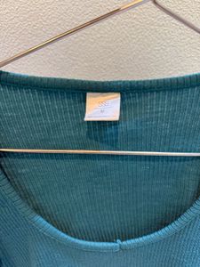 Ribbed Puff Sleeve Top