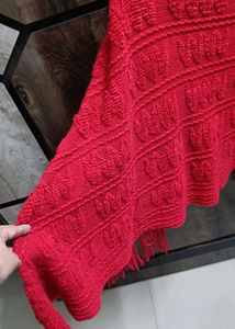 Stay Cozy &amp; Stylish with Elegant Winter Poncho