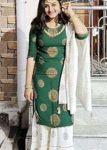 Elegant Green &amp; White Kurta Set