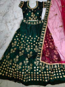 Lehenga In Bottle Green With Contrast Dupatta