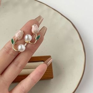 Tulip Pearl Earrings