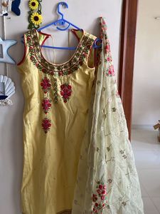 Last Chance To Buy! Vac Kurta With Pant And Dupatt