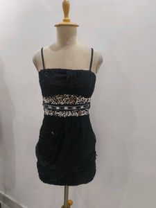 Elegant Black Dress with Sequin Detail